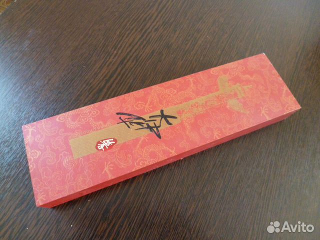 Палочки для еды и салфетницы