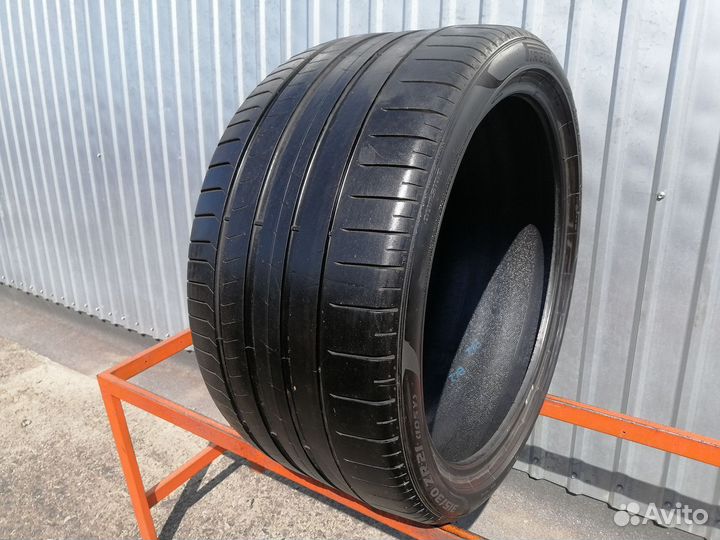 Pirelli P Zero PZ4 315/30 R21 105Y