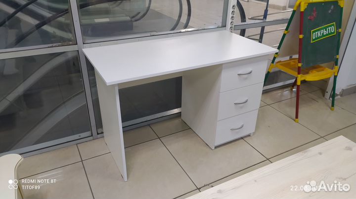 Стол письменный