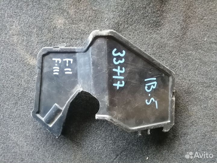 Крышка кожух троса кпп Ford Focus 2