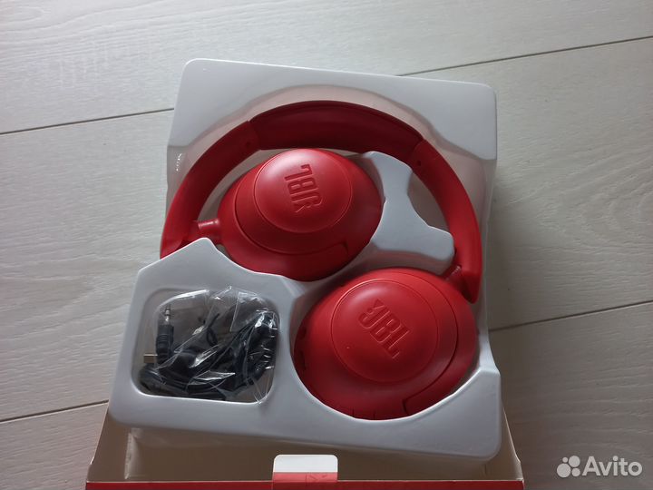 Продам наушники Bluetooth