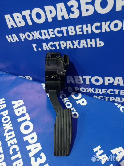 Педаль газа Ваз Лада Приора седан 21126 2011