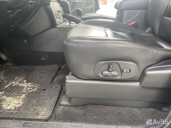 Сиденья кожа Паджеро 4 Pajero 4