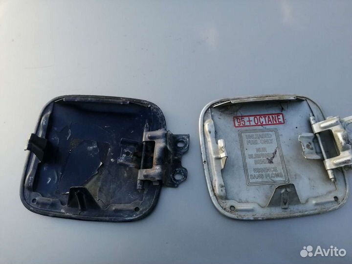 Митсубиси каризма лючок бензобака