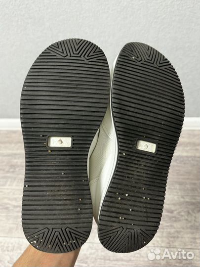 Кроссовки женские