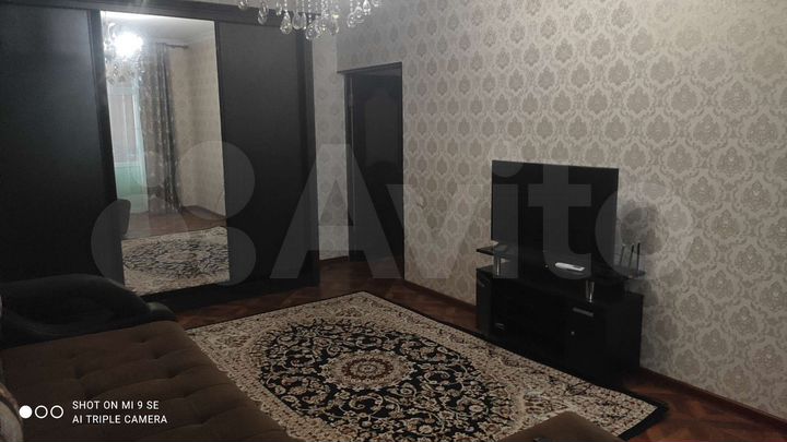 2-к. квартира, 80 м², 2/4 эт.