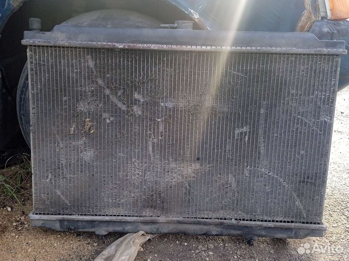 Радиатор охлаждения nissan almera tino yd22ddti