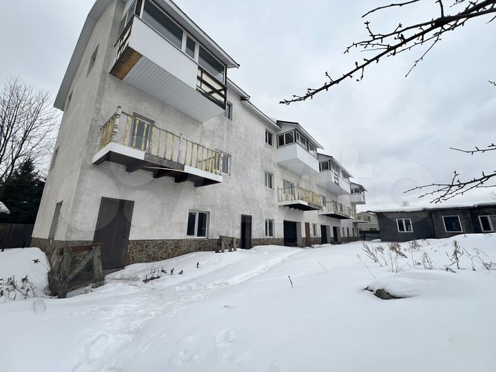 Таунхаус 151,7 м² на участке 1 сот.