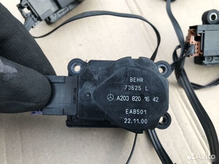 Сервопривод печки Mercedes E W203