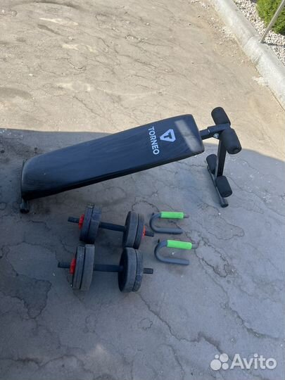 Скамья для пресса и гантели