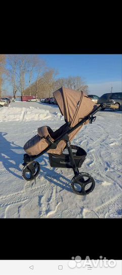 Прогулочная коляска