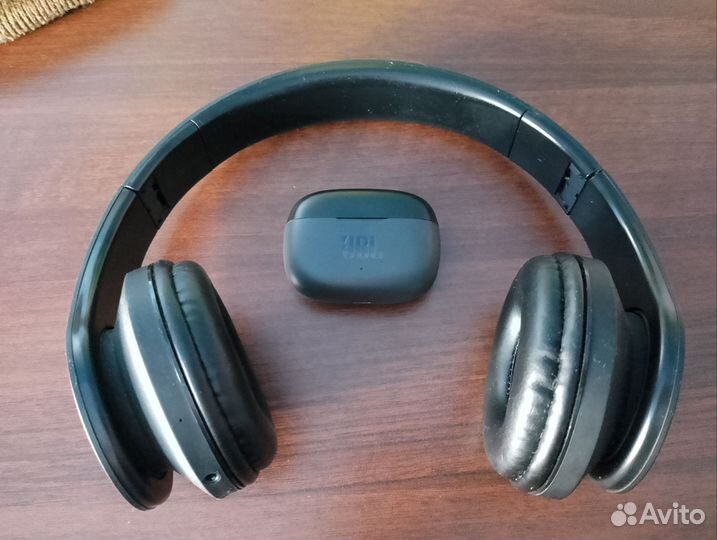 Беспроводные наушники jbl