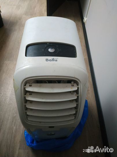 Продается напольный кондиционер ballu