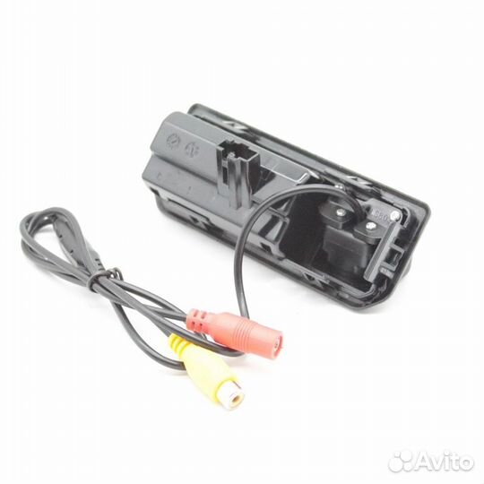 Камера заднего вида в ручку Skoda Kodiaq