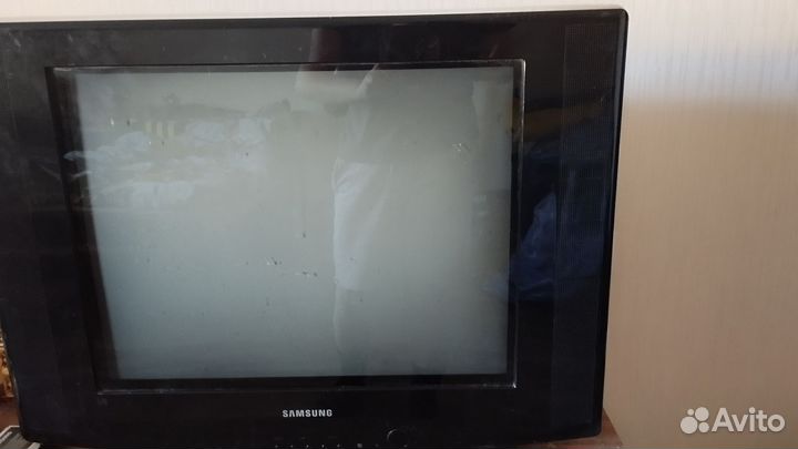 Телевизор samsung