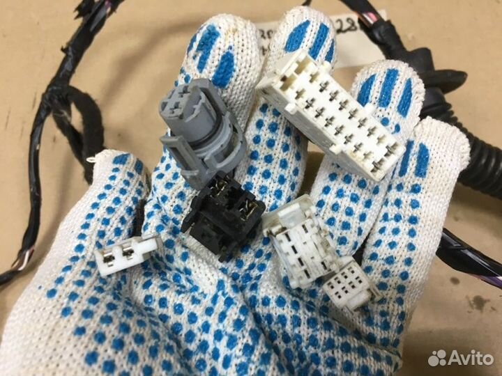 Проводка двери передняя правая Nissan Terrano 3