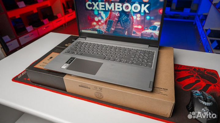 Ноутбук Lenovo 2023г : 8гб, Vega 3, Full HD IPS