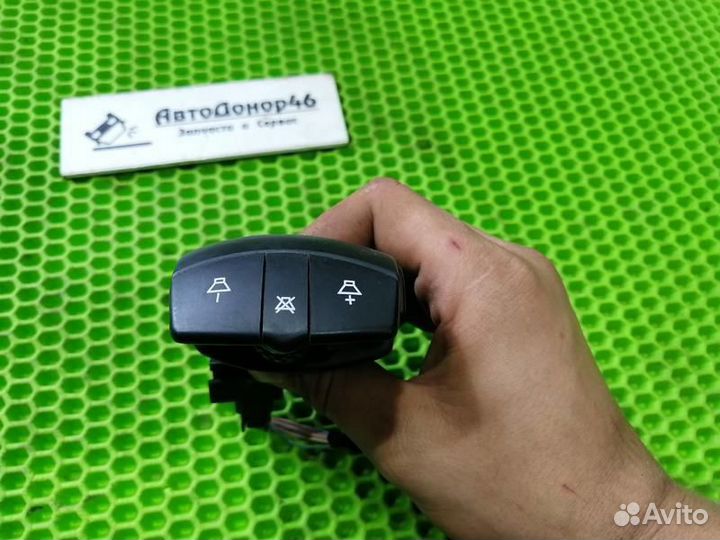 Кнопки управления магнитолой Renault Megane 3
