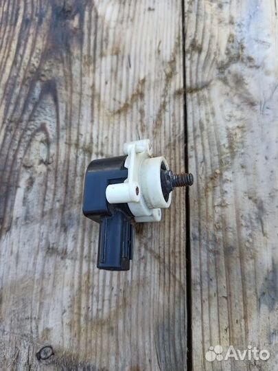 Датчик регулировки дорожного просвета Toyota