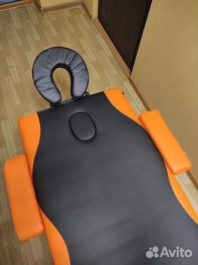 Массажная кушетка