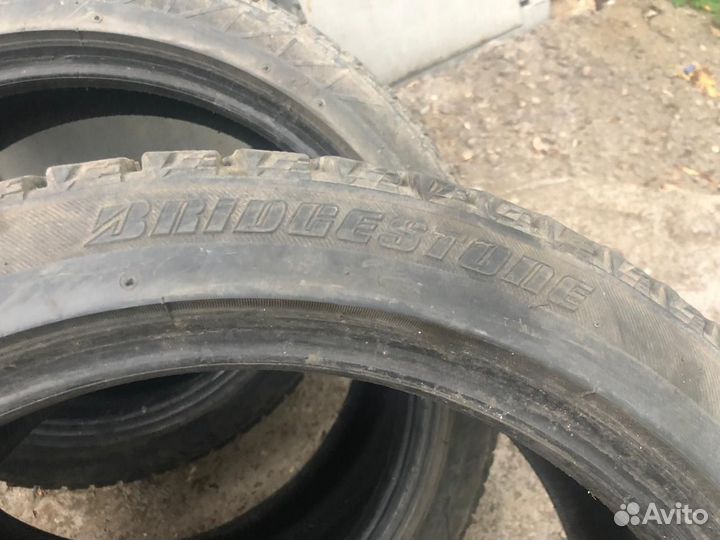 Bridgestone Blizzak Revo2 215/45 R17