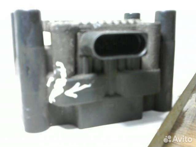 Катушка зажигания Volkswagen Polo 3 032905106B