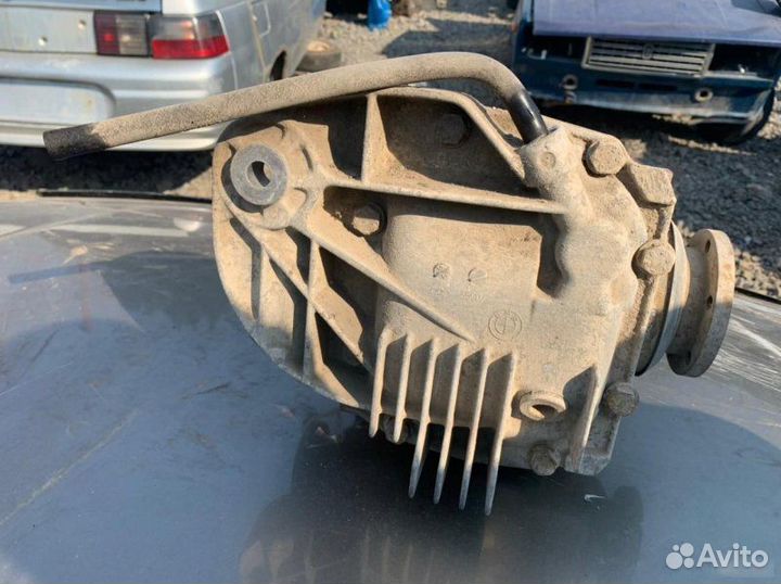 Редуктор заднего моста Bmw X5 E53 M62 2001