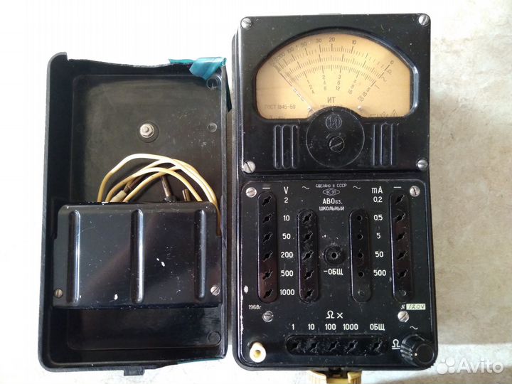 Электроизмерительные приборы времен СССР