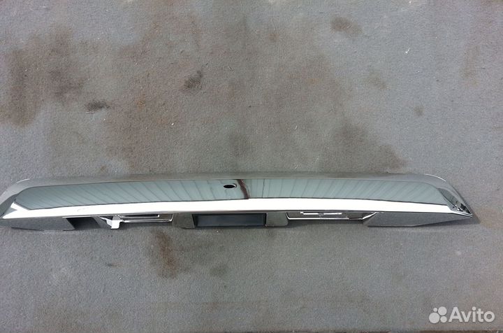 Накладка двери багажника Nissan X-Trail T31