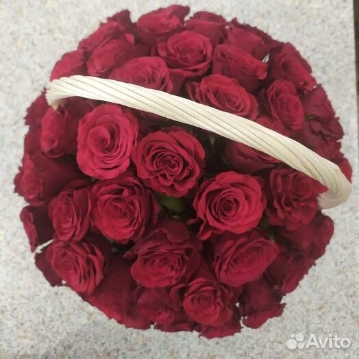 Розы красные букеты