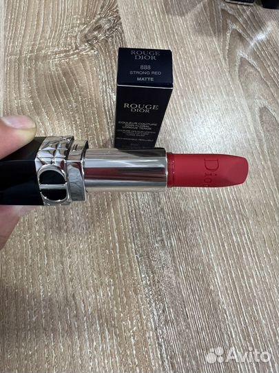 Помада dior rouge 888strong RED matte