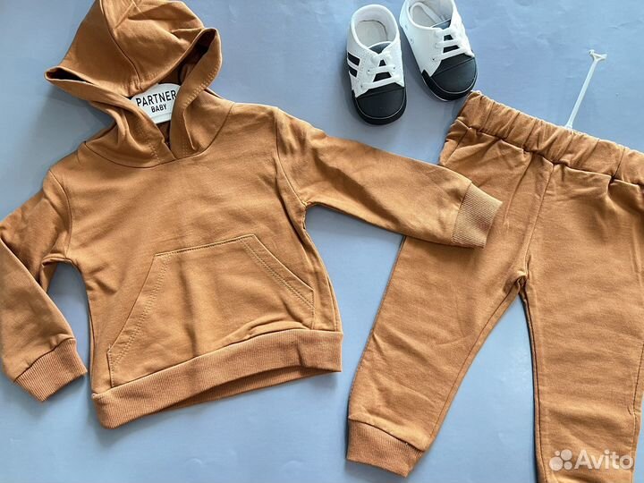 Детский костюм тройка новый