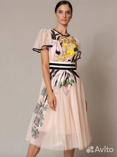 Нарядное платье