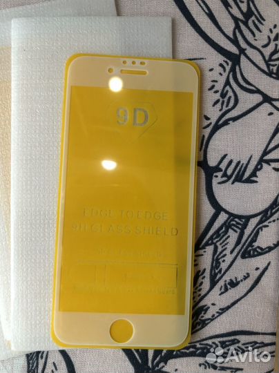Защитное стекло на iPhone 7/8/SE
