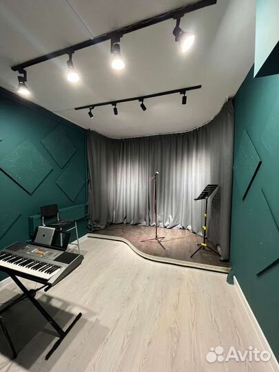 Репетитор по эстрадному/рок вокалу