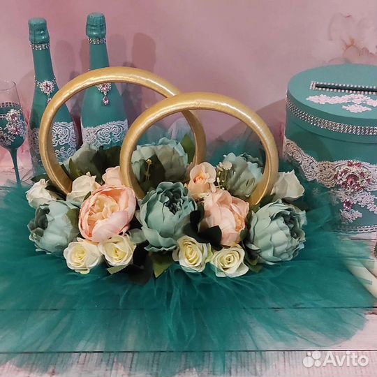 Свадебные аксессуары на машину (кольца, цветы)