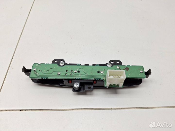 Кнопка аварийной сигнализации Mitsubishi Lancer 1