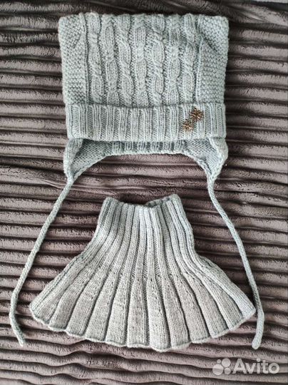 Шапочка с ушками и манишка