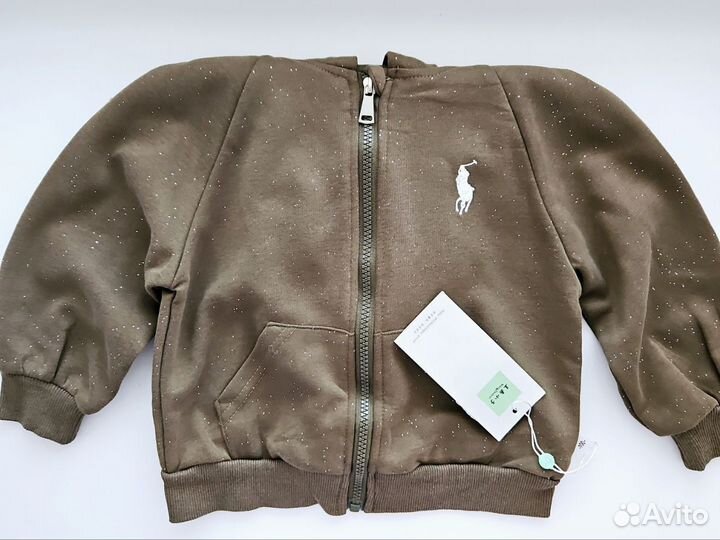 Костюм спортивный для девочки новый 98 с блестками