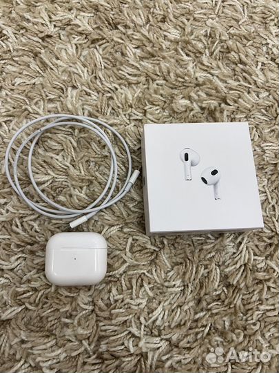 AirPods (3rd generation - Lightning)