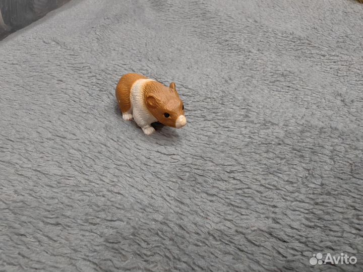 Хомяк фигурка