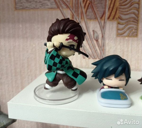 Гашапоны и брелки demon slayer