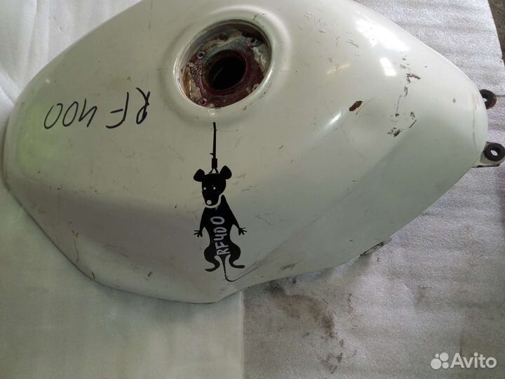 Бензобак, топливный бак Suzuki RF 400/600