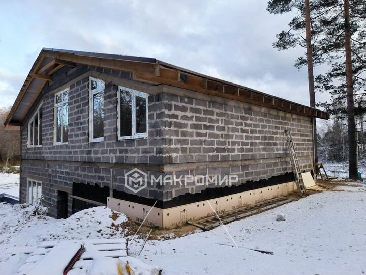 Дом 185,9 м² на участке 14,3 сот.