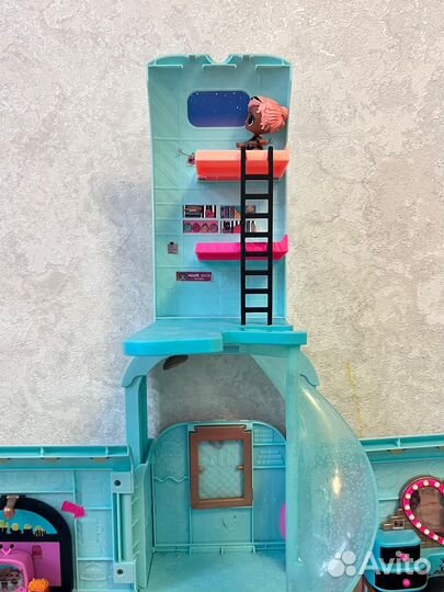 Автобус Лол