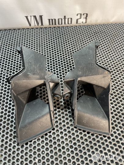 Пластик внутренний Honda vfr 1200 2010-16