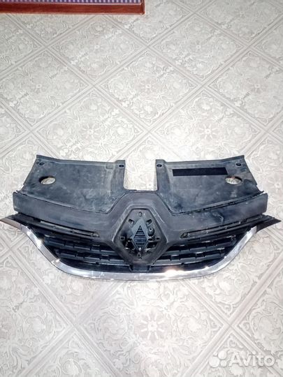 Решетка радиатора оригинал renault arkana