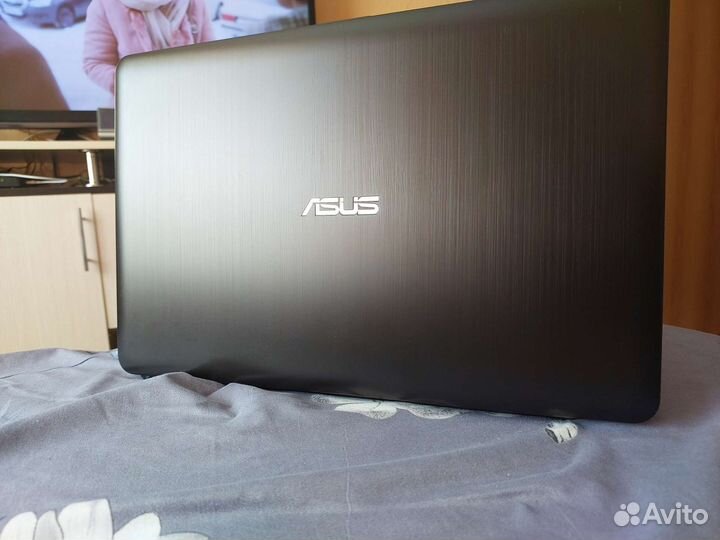 Ноутбук Asus