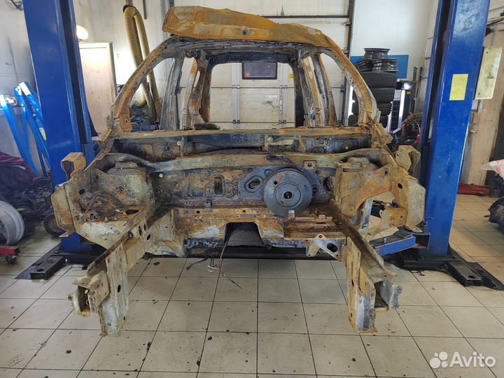 Лонжерон левый Renault Dokker