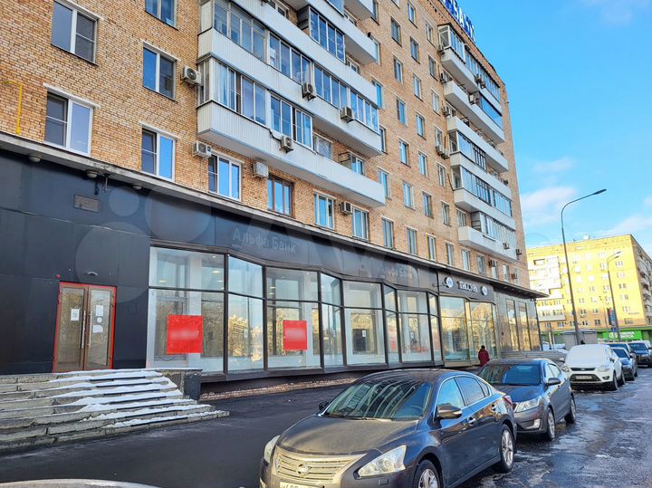 Продажа торговая площади 544 м² на первой линии